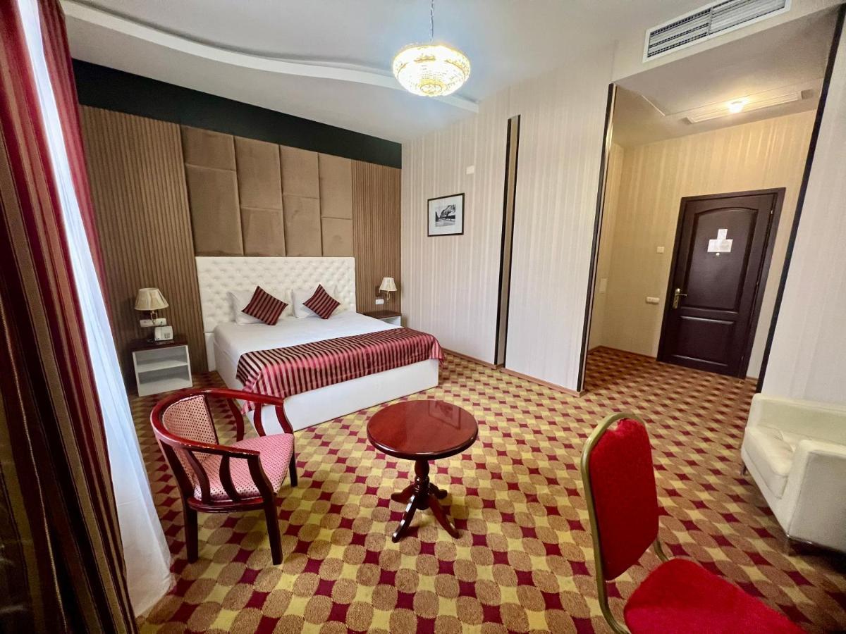 Armenian Royal Palace Yerevan Luaran gambar