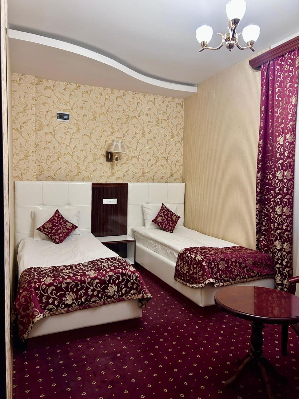Armenian Royal Palace Yerevan Luaran gambar