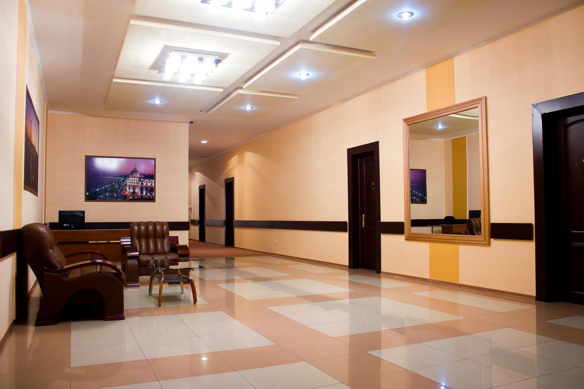 Armenian Royal Palace Yerevan Dalaman gambar