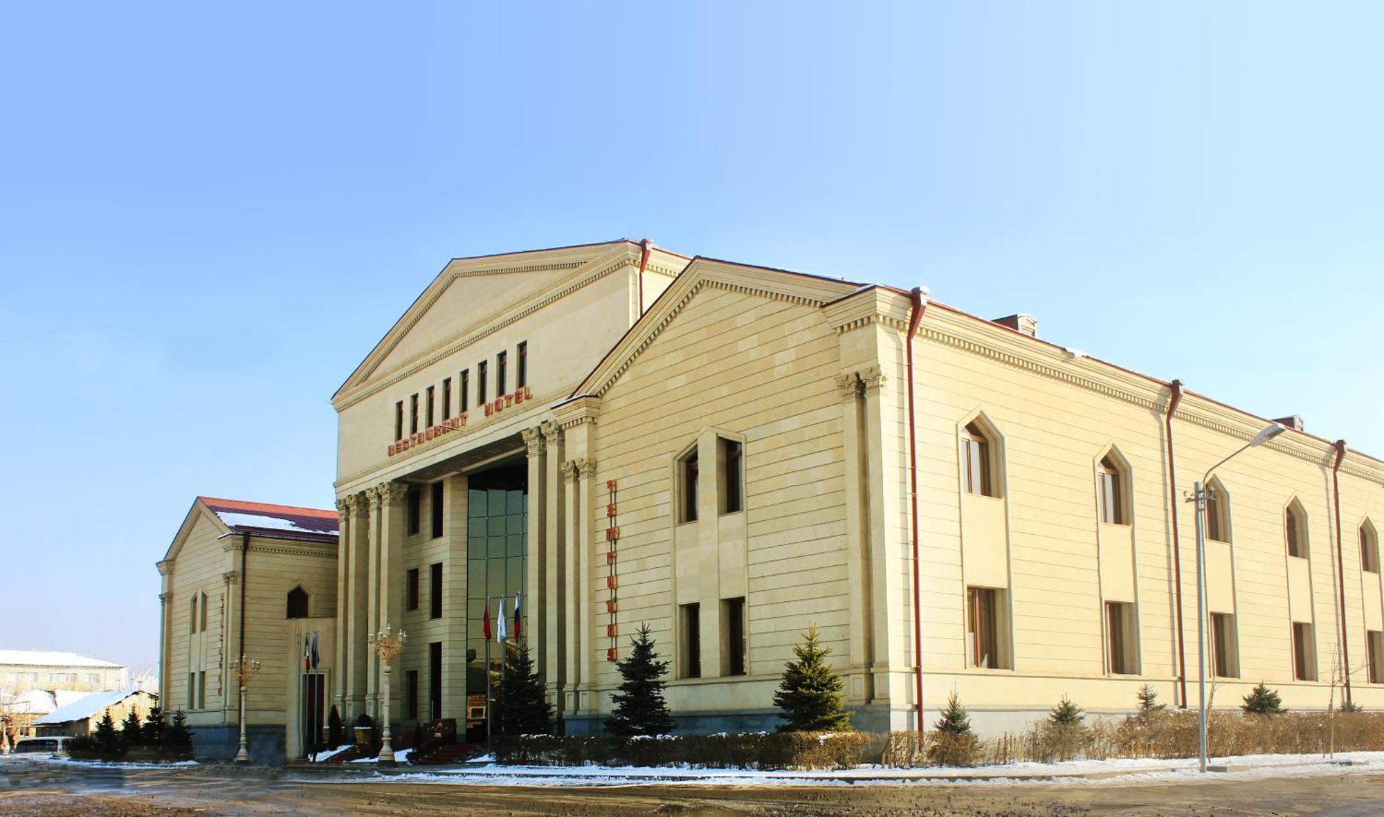Armenian Royal Palace Yerevan Luaran gambar