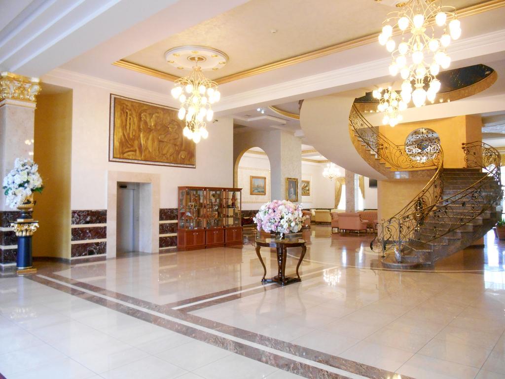Armenian Royal Palace Yerevan Luaran gambar