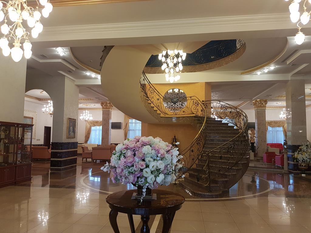 Armenian Royal Palace Yerevan Luaran gambar