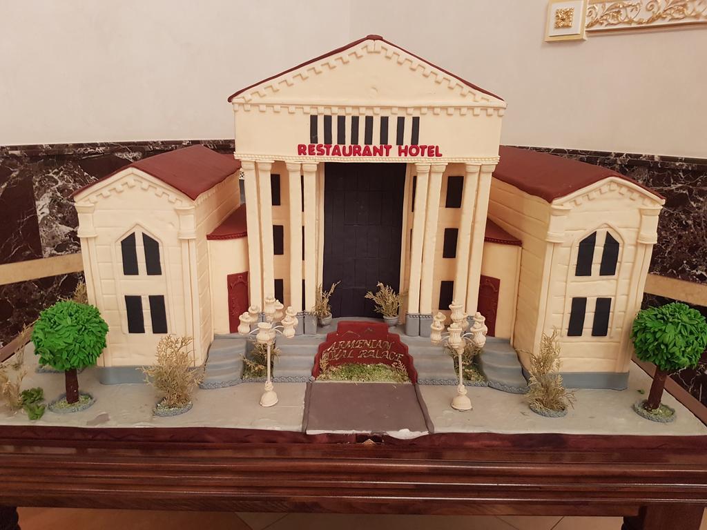 Armenian Royal Palace Yerevan Luaran gambar